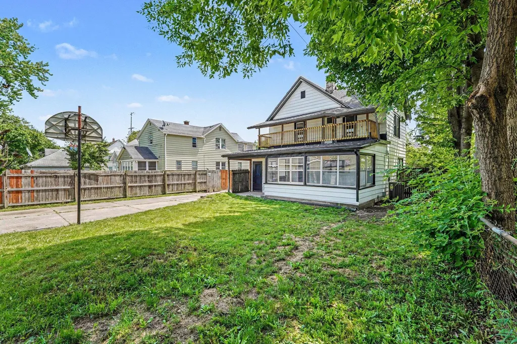757 6th Street NW Grand Rapids City MI 49504