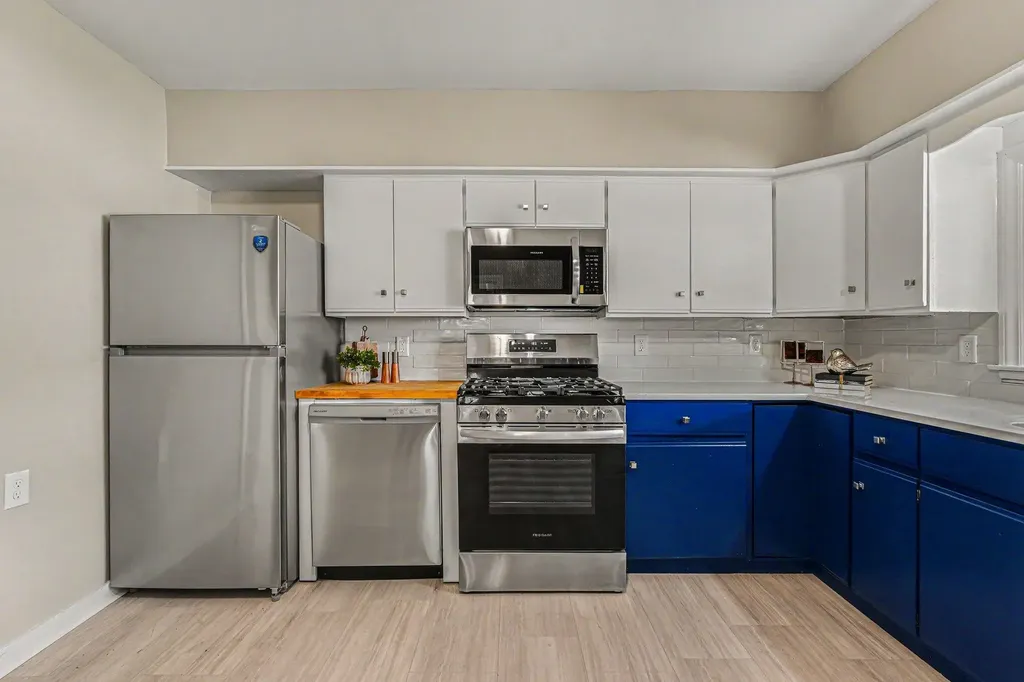 757 6th Street NW Grand Rapids City MI 49504