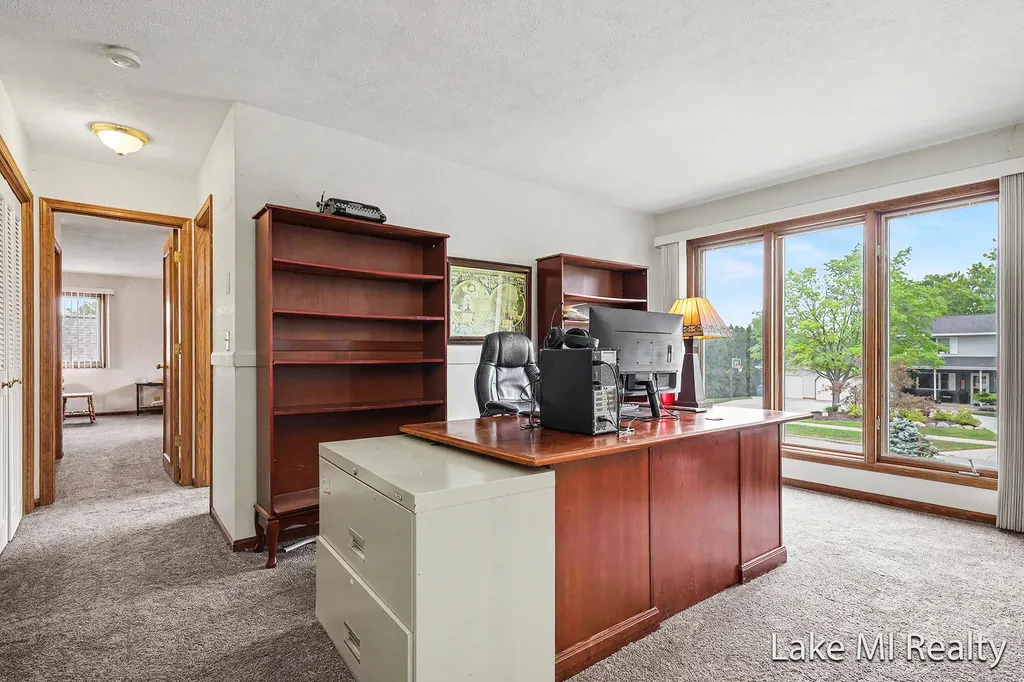 5537 Bentbrook Drive SE Kentwood City MI 49508