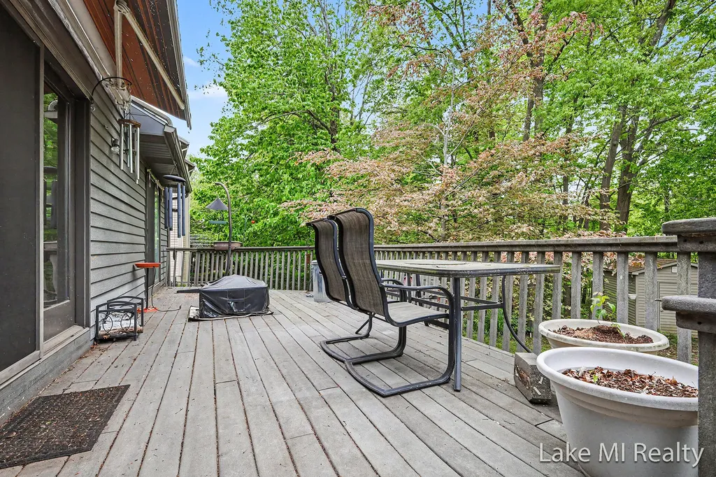 5537 Bentbrook Drive SE Kentwood City MI 49508