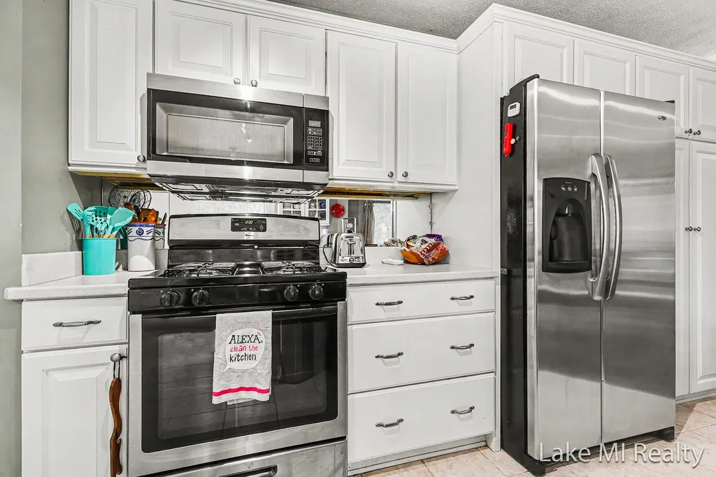 5537 Bentbrook Drive SE Kentwood City MI 49508