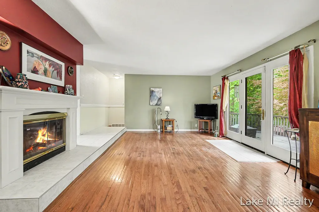 5537 Bentbrook Drive SE Kentwood City MI 49508