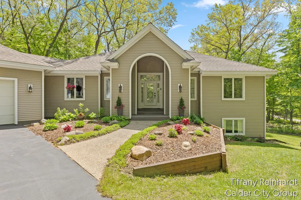 2760 Tyler Trail SE Lowell Charter Township MI 49331