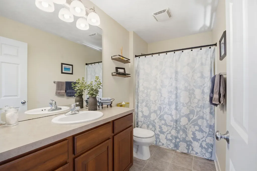 7206 Meadowgrass Court SE Gaines Charter Township MI 49316