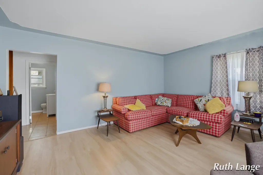 1640 Mclaughlin Avenue Muskegon Charter Township MI 49442