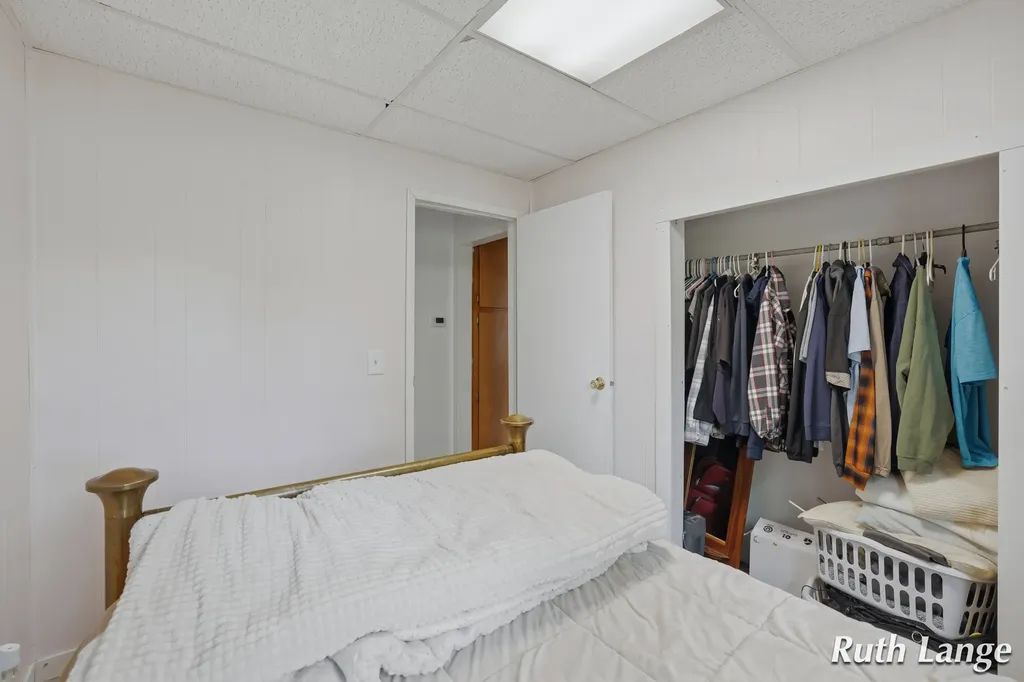 1640 Mclaughlin Avenue Muskegon Charter Township MI 49442