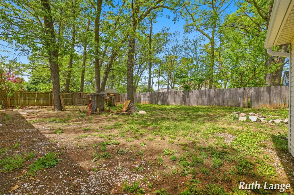 1640 Mclaughlin Avenue Muskegon Charter Township MI 49442