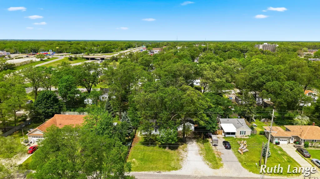 1640 Mclaughlin Avenue Muskegon Charter Township MI 49442