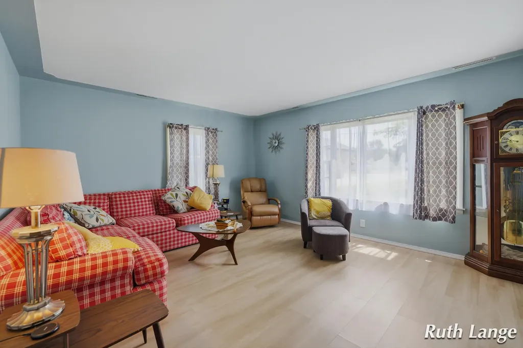 1640 Mclaughlin Avenue Muskegon Charter Township MI 49442