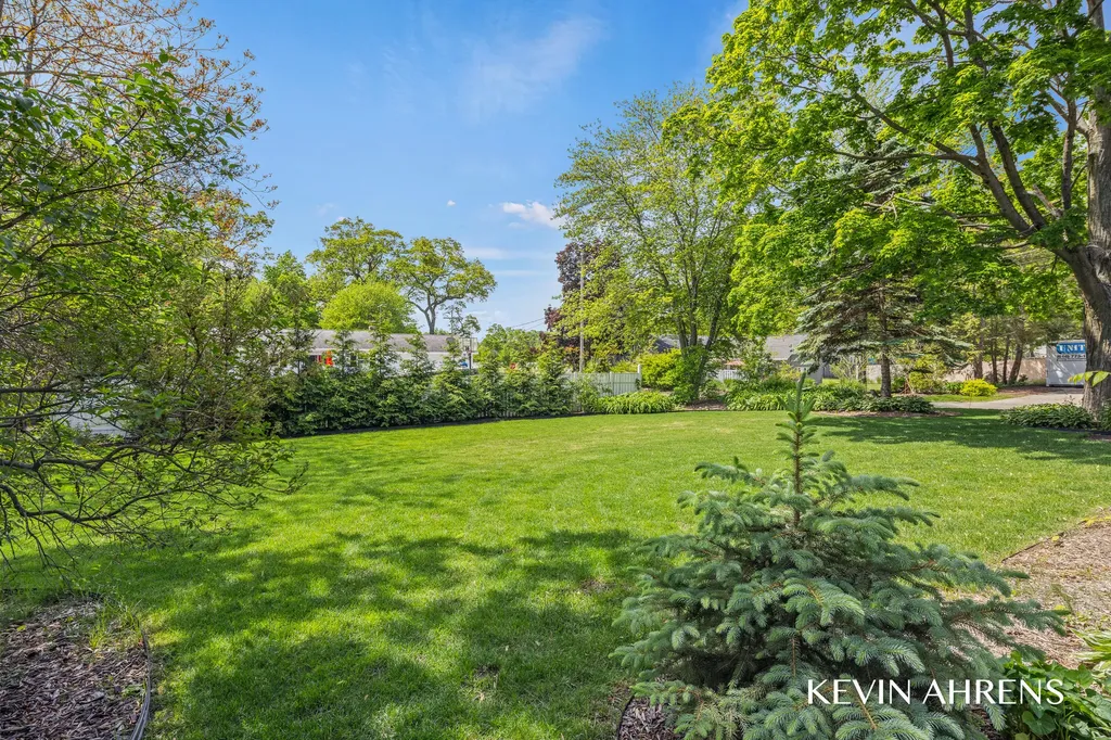 17284 Coles Park Road Spring Lake Township MI 49456