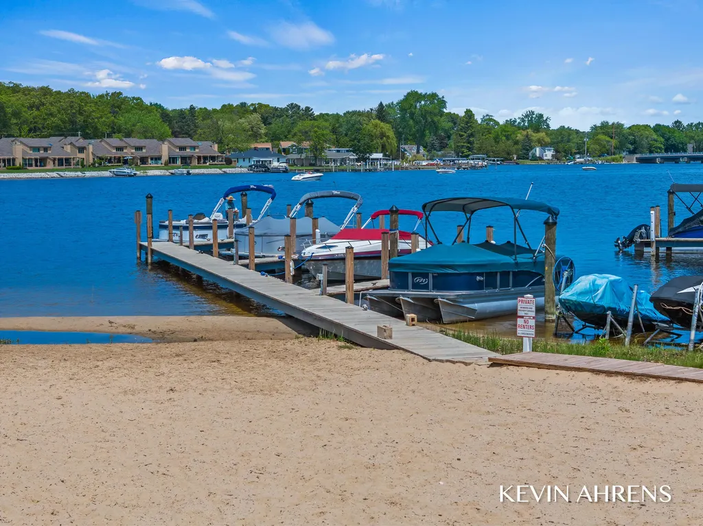17284 Coles Park Road Spring Lake Township MI 49456