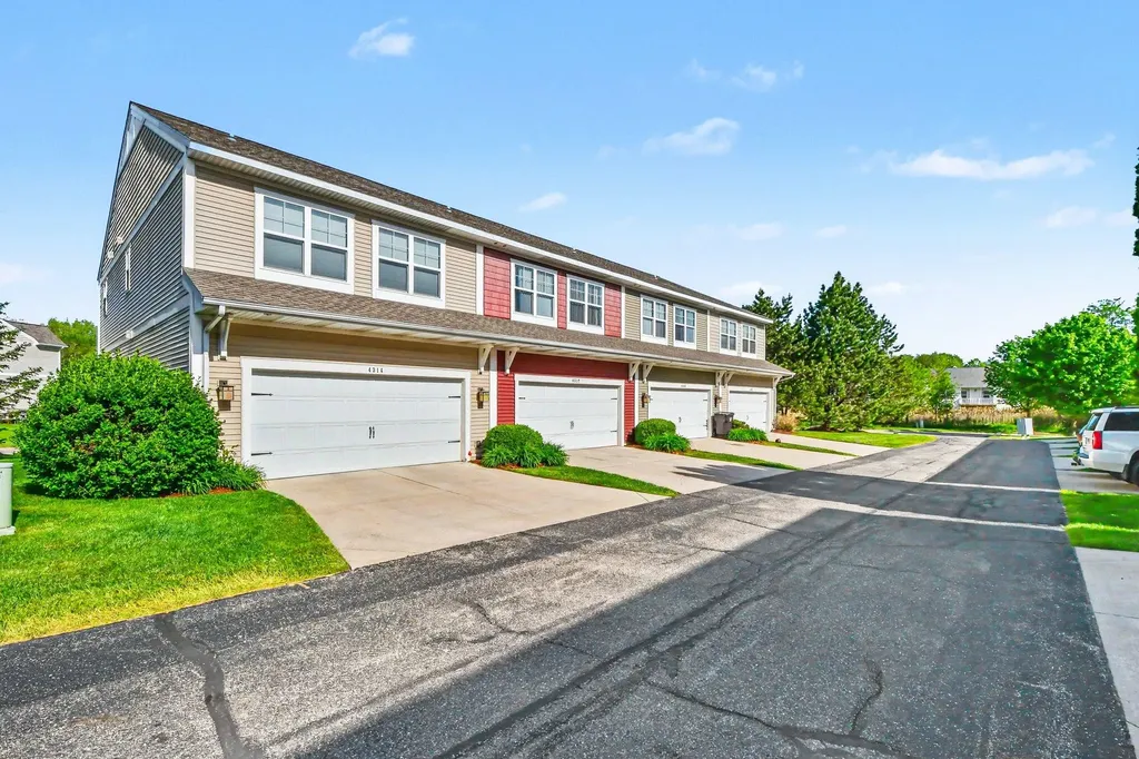 4312 St Annes Avenue SE Kentwood City MI 49512