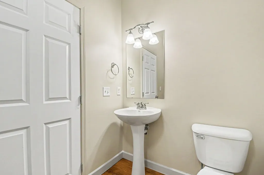 4312 St Annes Avenue SE Kentwood City MI 49512