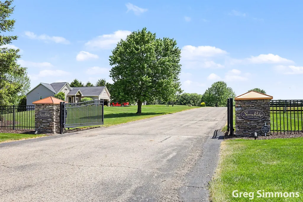 5975 Sierra Ridge Drive SE Caledonia Township MI 49316