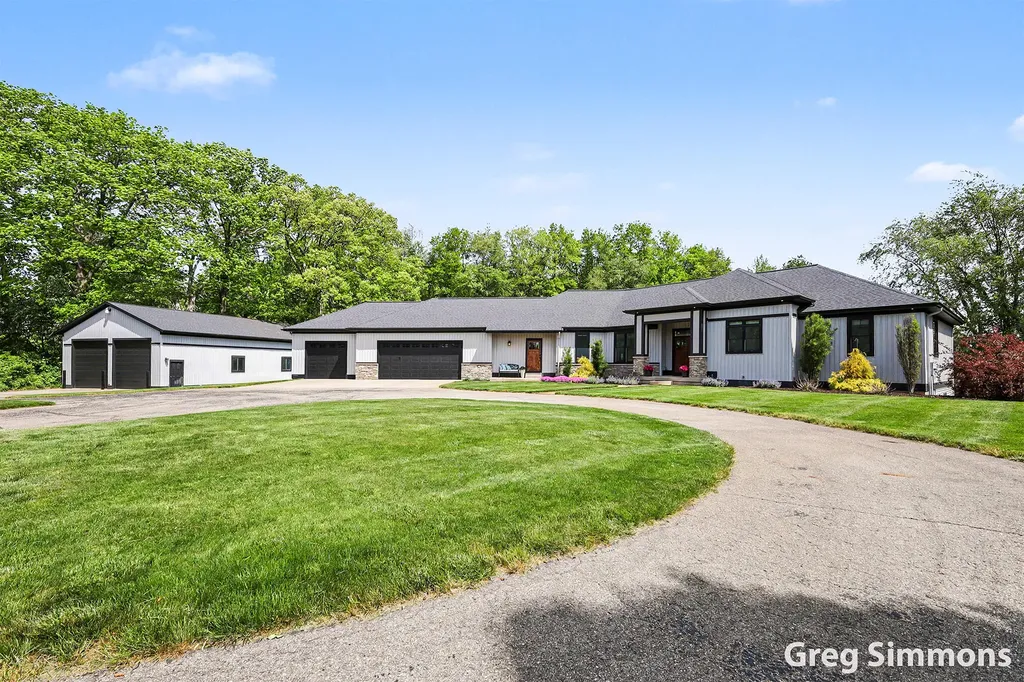 5975 Sierra Ridge Drive SE Caledonia Township MI 49316