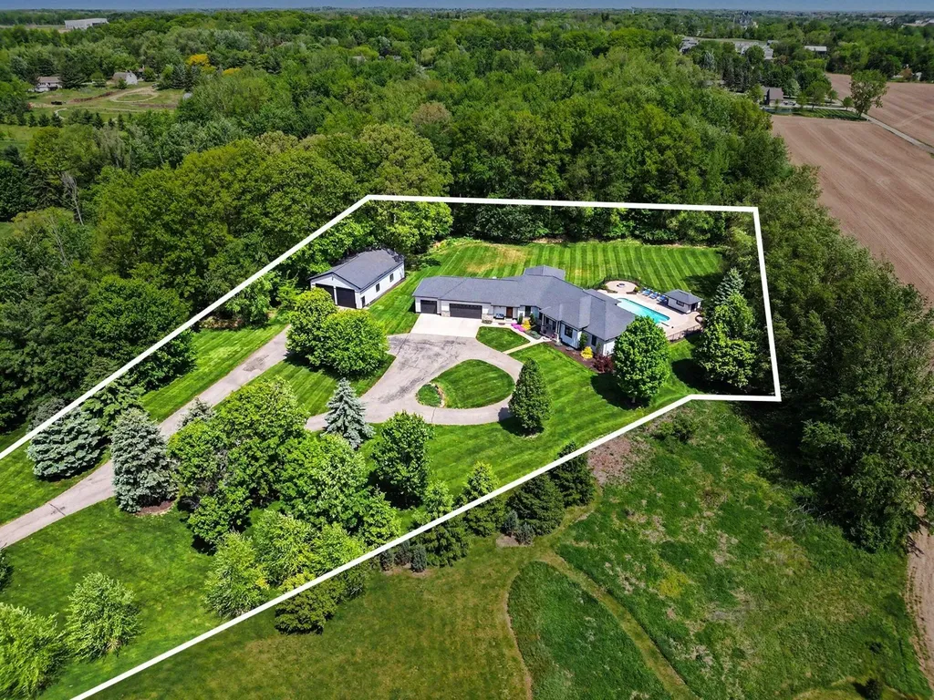 5975 Sierra Ridge Drive SE Caledonia Township MI 49316