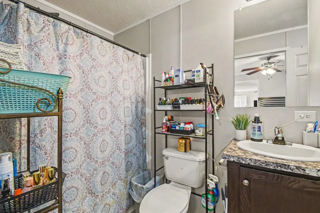 5208 Village Drive SW Wyoming City MI 49509