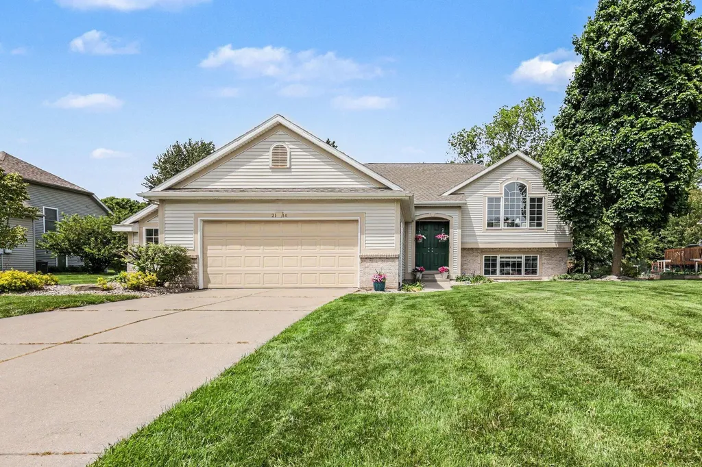 2114 Arbor Court Walker City MI 49534