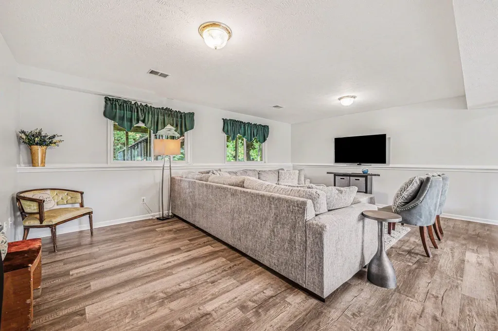 2114 Arbor Court Walker City MI 49534