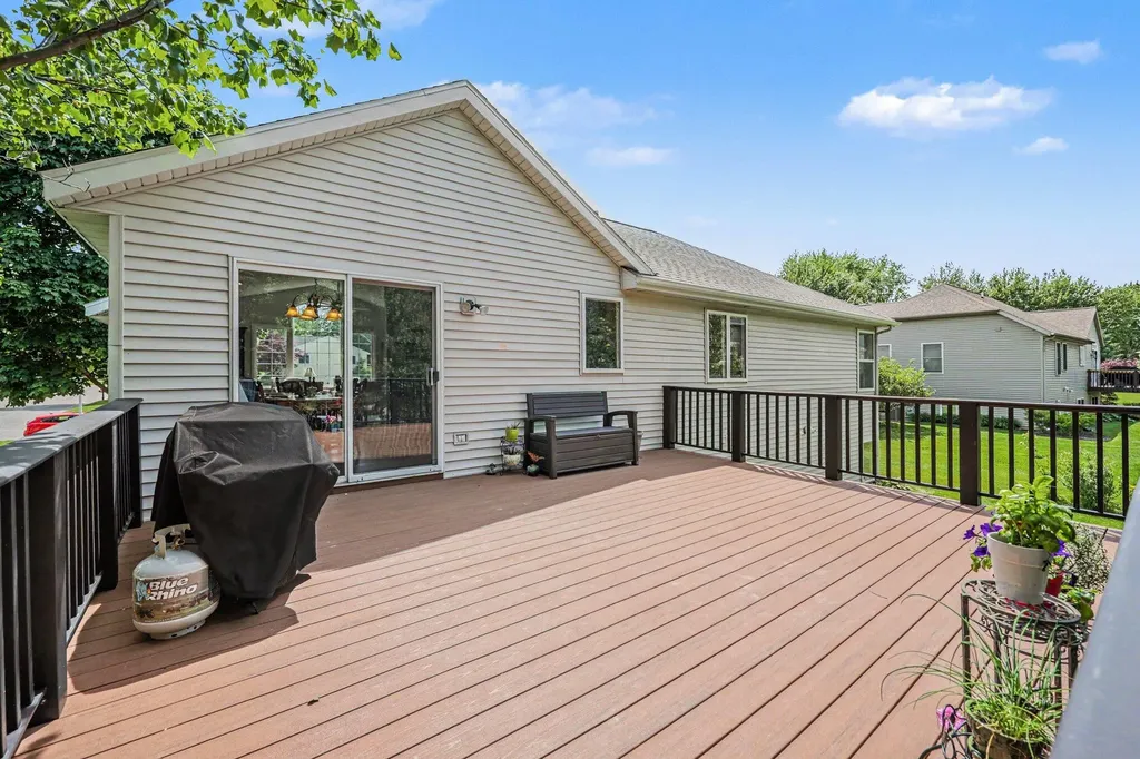 2114 Arbor Court Walker City MI 49534