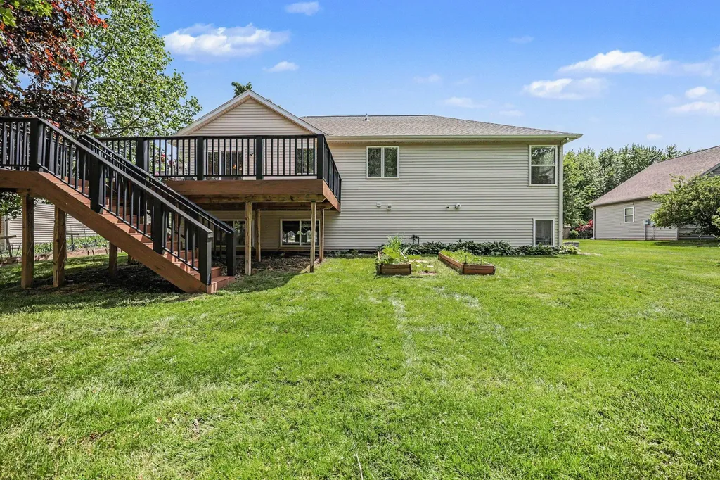 2114 Arbor Court Walker City MI 49534