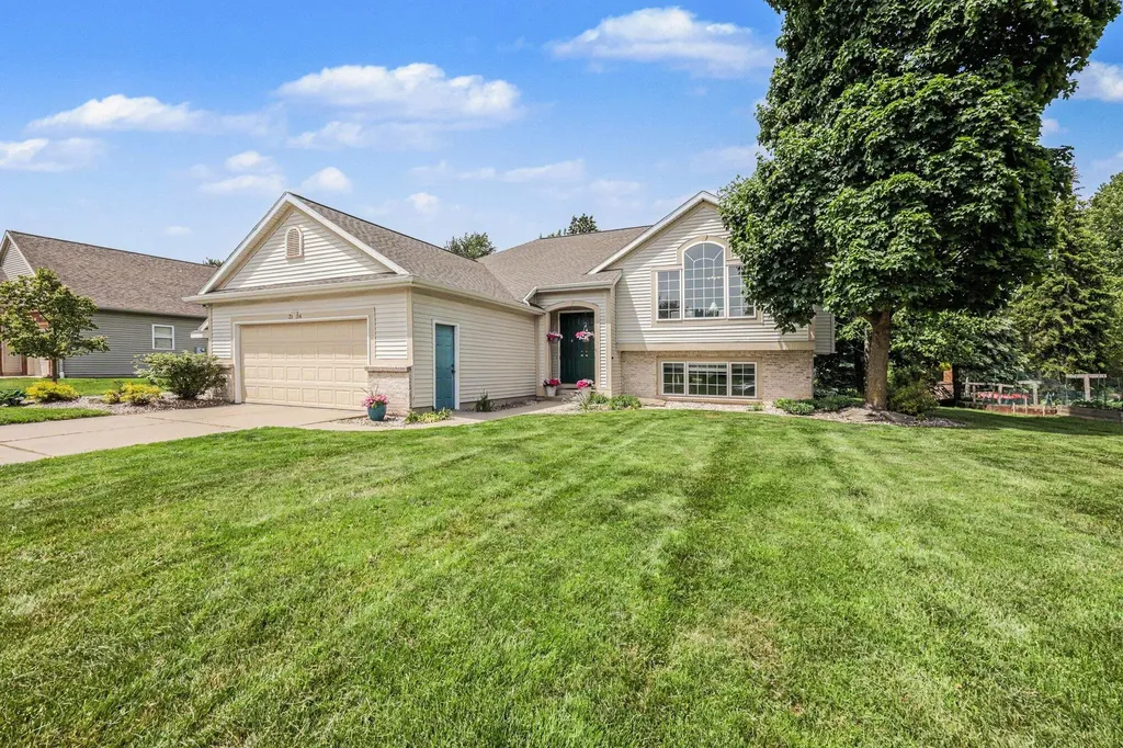2114 Arbor Court Walker City MI 49534