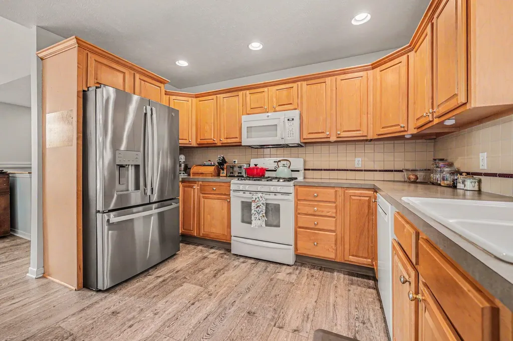 2114 Arbor Court Walker City MI 49534