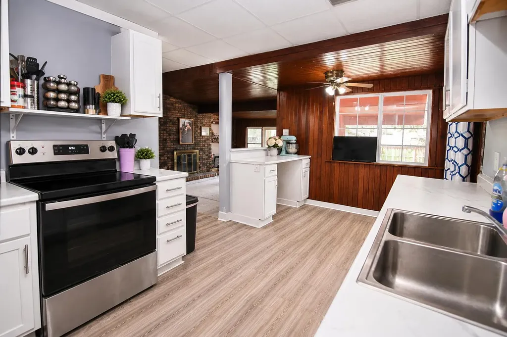 518 Walnut Street Three Rivers City MI 49093