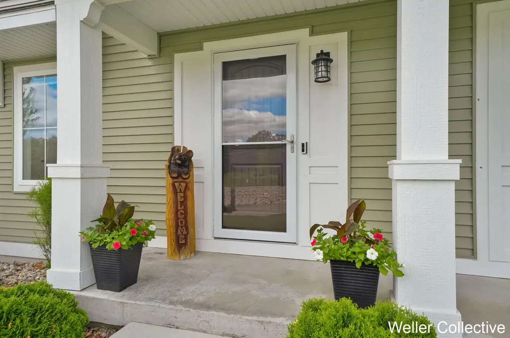 2085 Poplar Court Muskegon Charter Township MI 49445