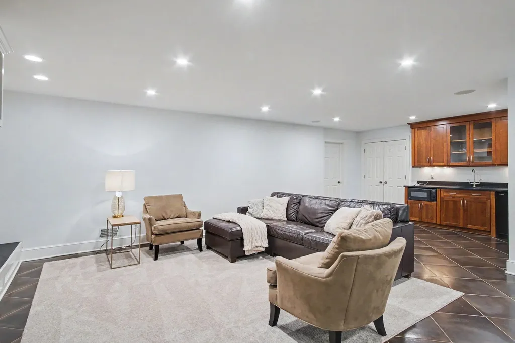 3011 Midland Drive SE Grand Rapids Charter Township MI 49506