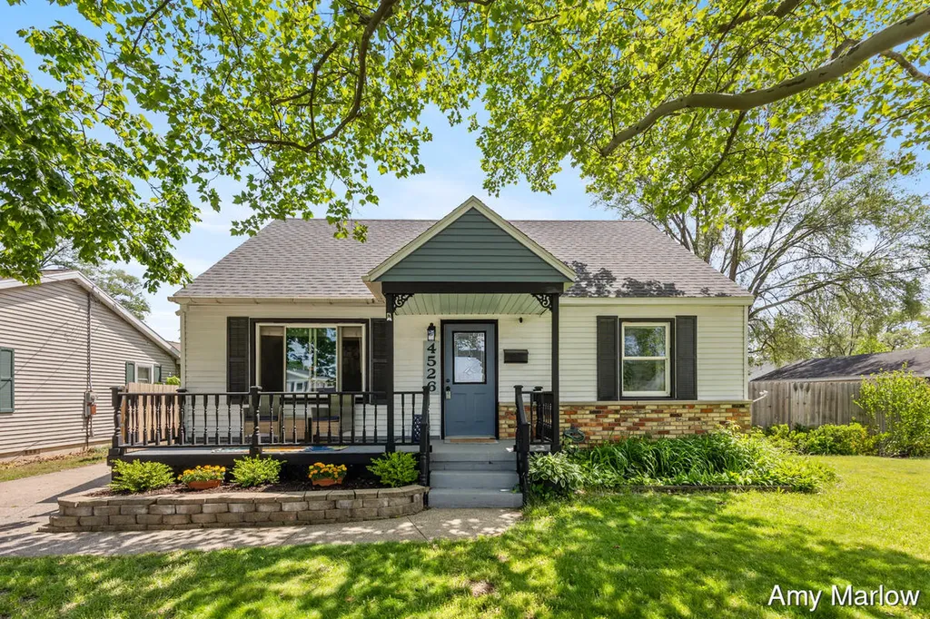 4526 Rhodes Avenue SW Wyoming City MI 49548