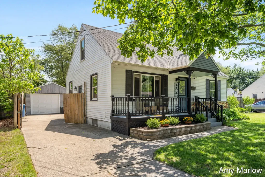 4526 Rhodes Avenue SW Wyoming City MI 49548
