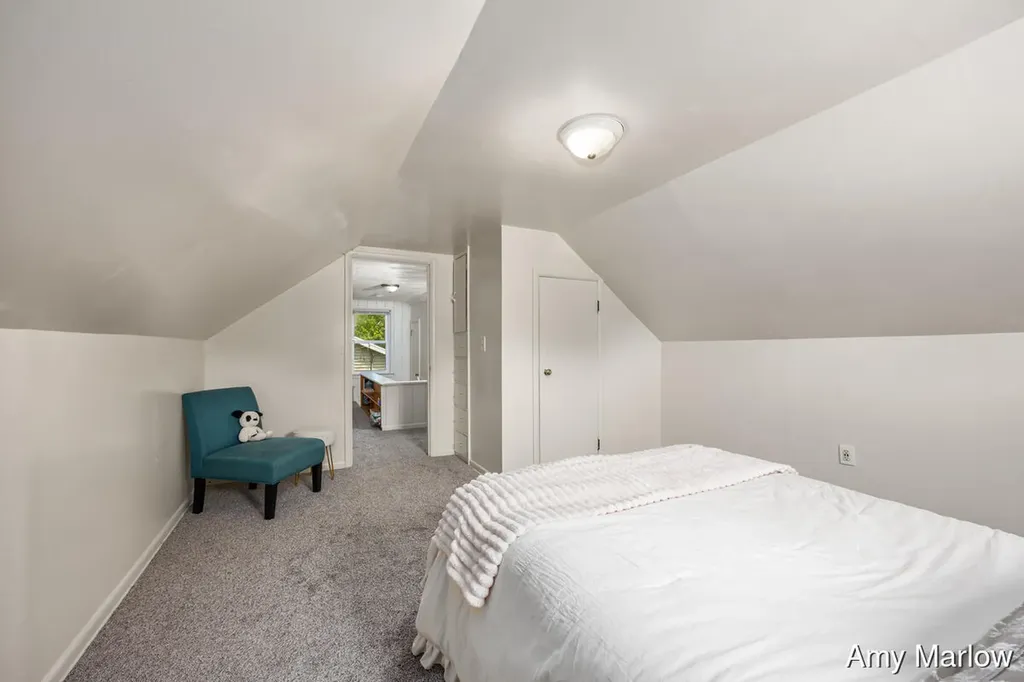 4526 Rhodes Avenue SW Wyoming City MI 49548