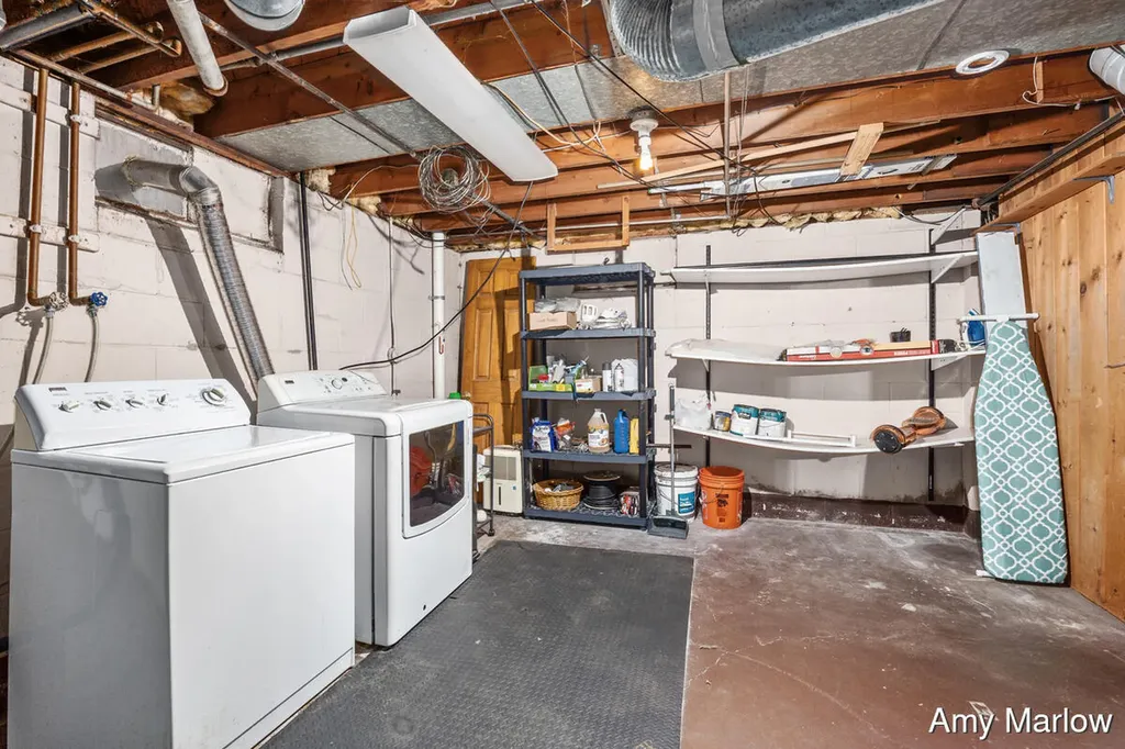 4526 Rhodes Avenue SW Wyoming City MI 49548