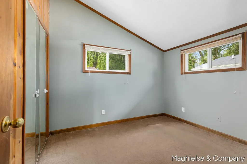 9048 Loveless Drive NE Courtland Township MI 49341