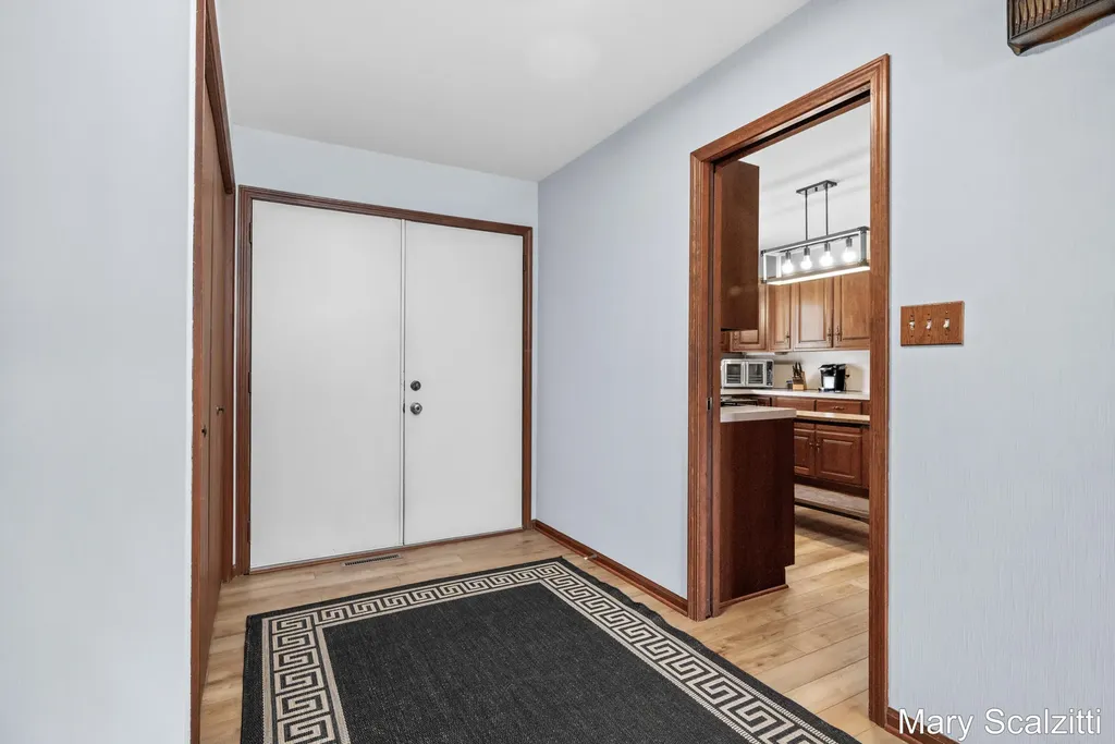 2650 Oldepointe Drive NE Grand Rapids Charter Township MI 49525