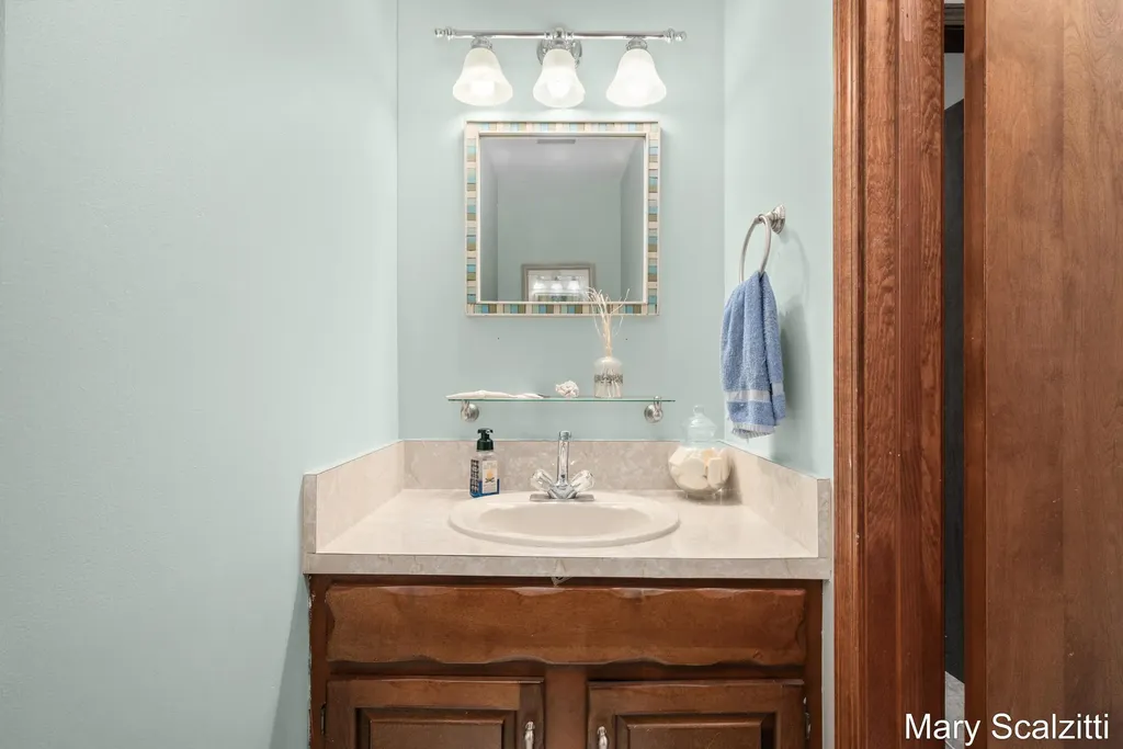 2650 Oldepointe Drive NE Grand Rapids Charter Township MI 49525