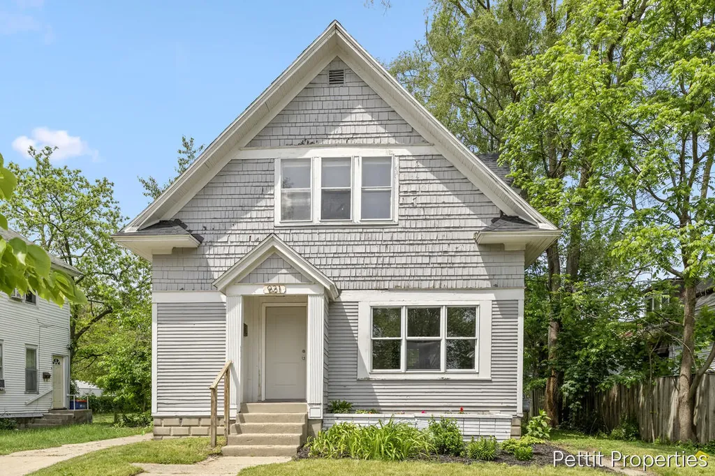 921 Temple Street SE Grand Rapids City MI 49507