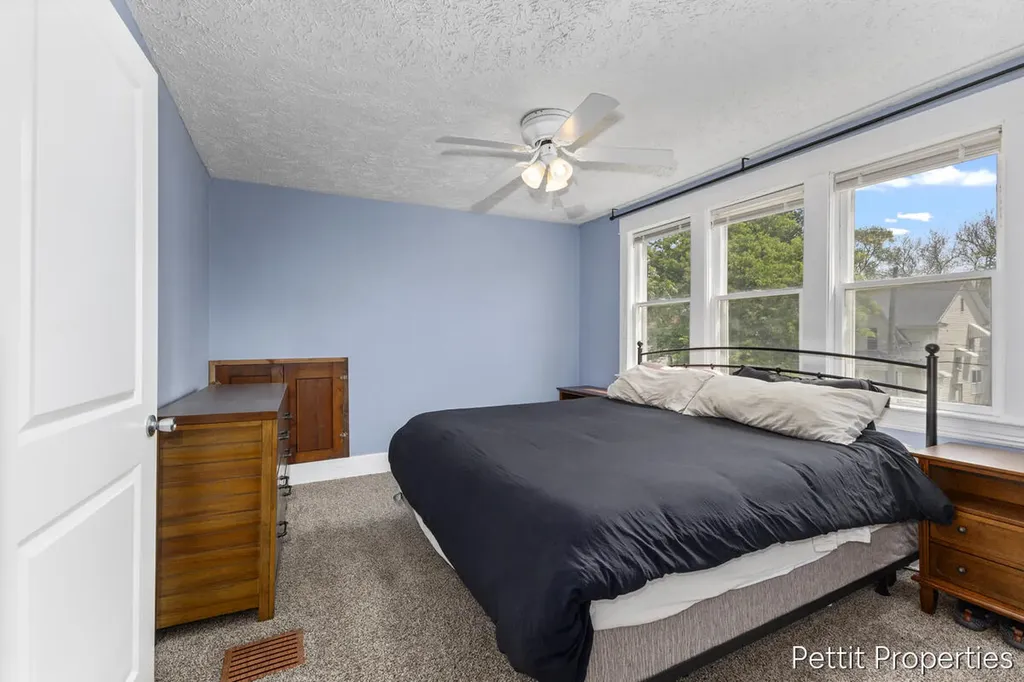 921 Temple Street SE Grand Rapids City MI 49507