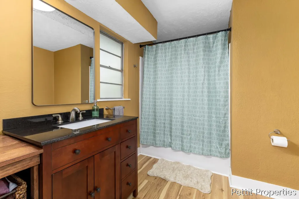 921 Temple Street SE Grand Rapids City MI 49507