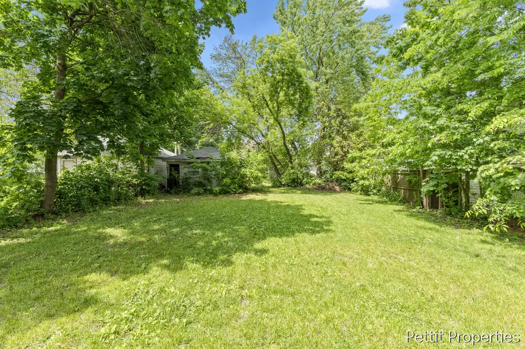 921 Temple Street SE Grand Rapids City MI 49507
