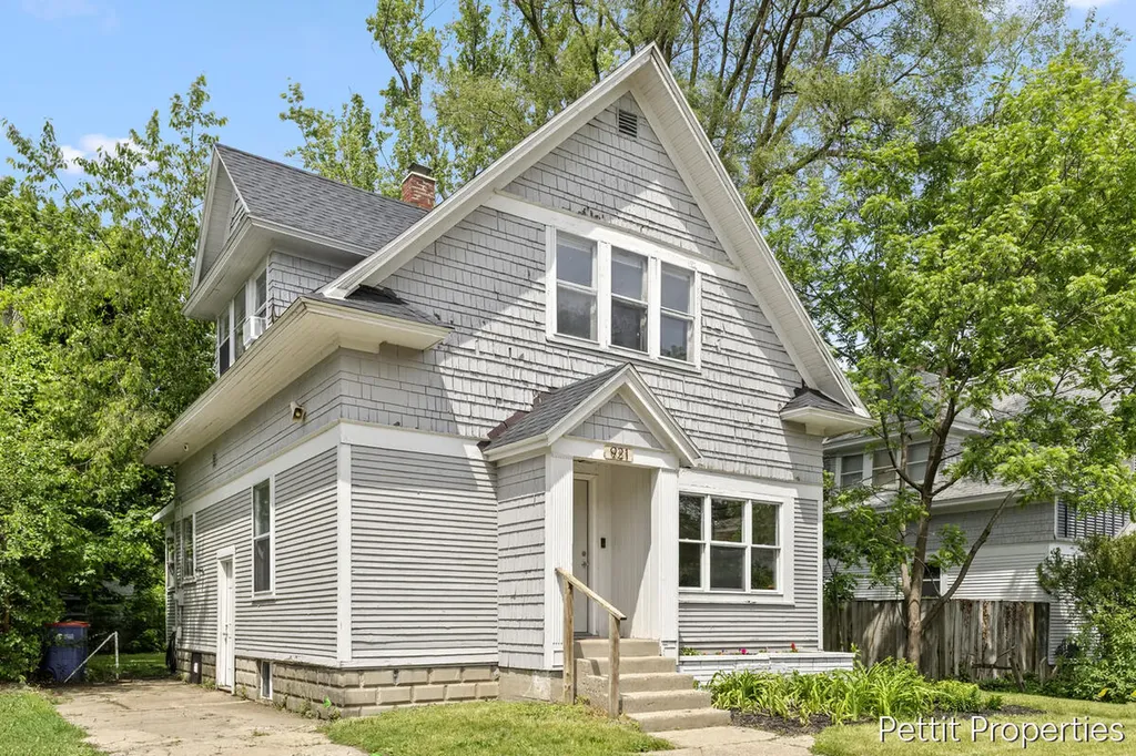 921 Temple Street SE Grand Rapids City MI 49507