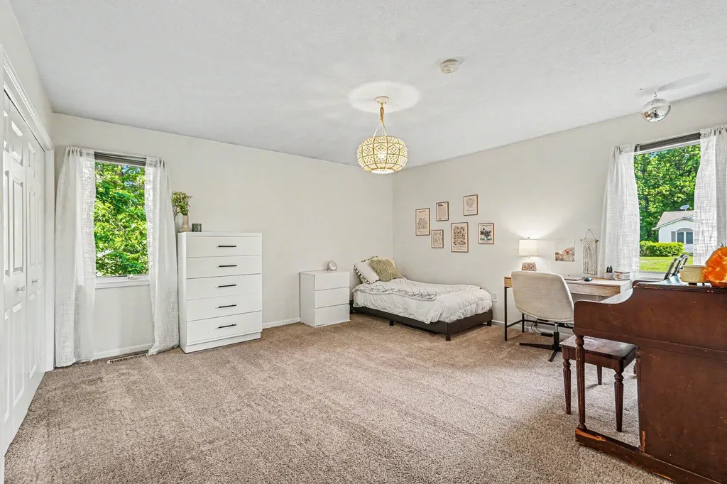 7161 Pine Oak Lane Georgetown Charter Township MI 49426