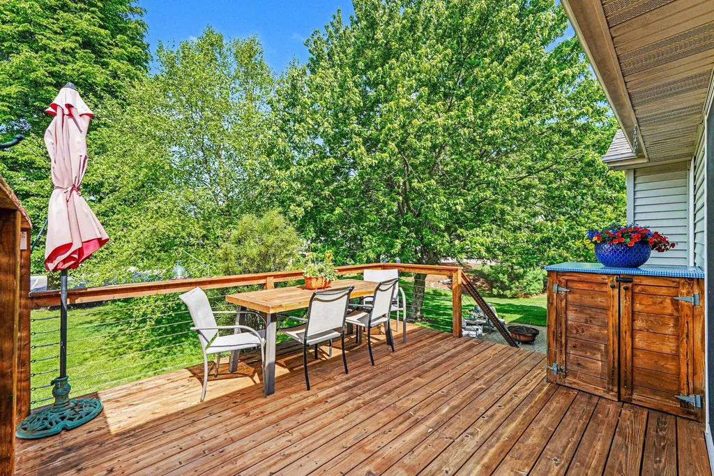 7161 Pine Oak Lane Georgetown Charter Township MI 49426