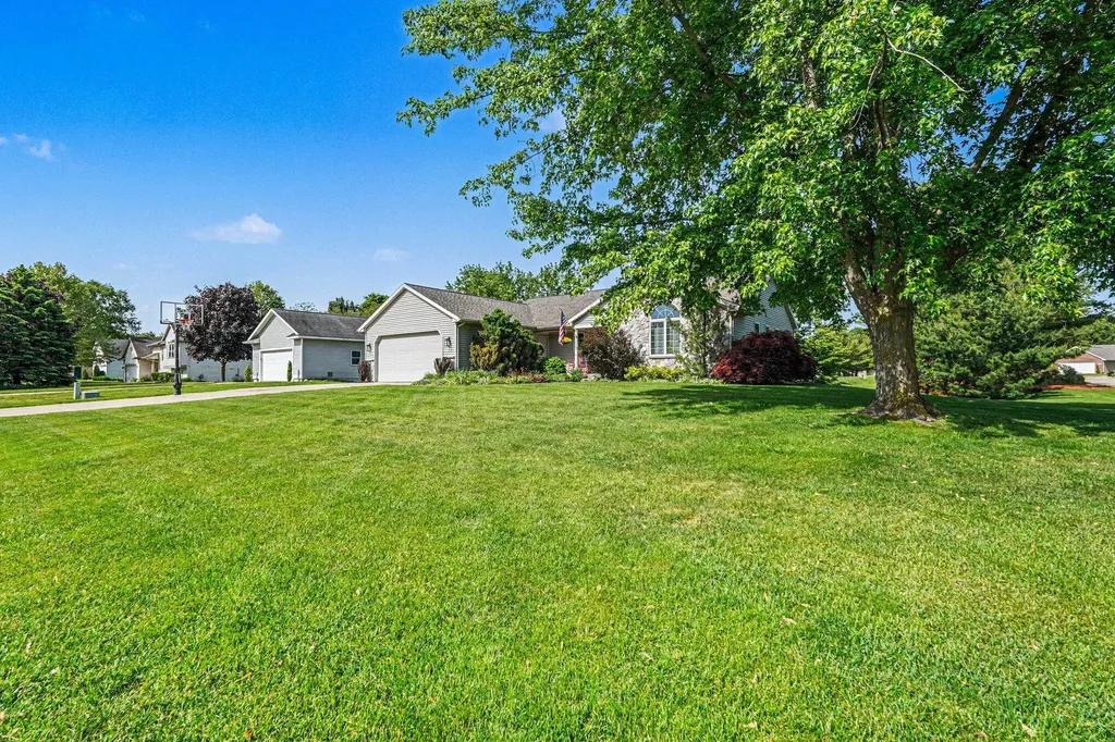 7161 Pine Oak Lane Georgetown Charter Township MI 49426