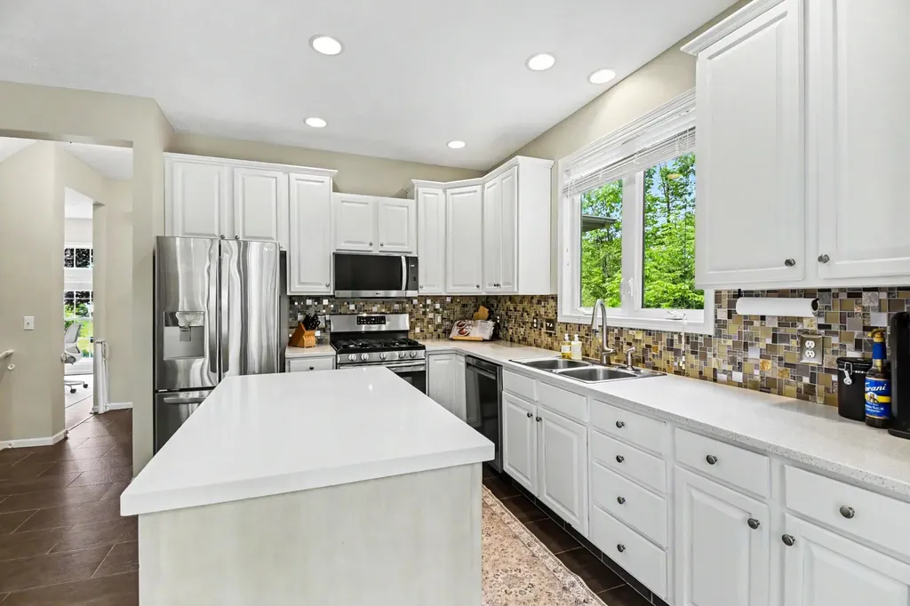 3680 W Grove Court SE Kentwood City MI 49512