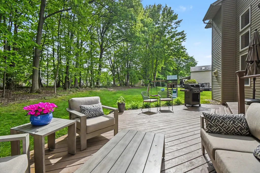 3680 W Grove Court SE Kentwood City MI 49512