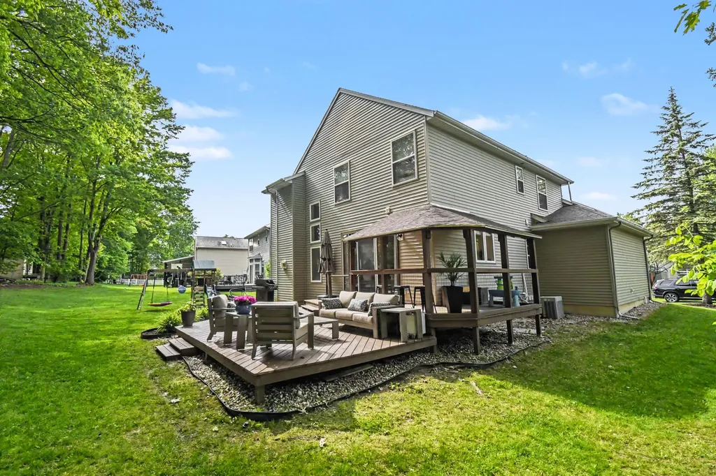 3680 W Grove Court SE Kentwood City MI 49512