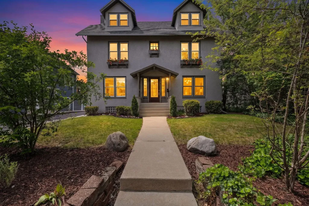 637 Fairview Avenue NE Grand Rapids City MI 49503
