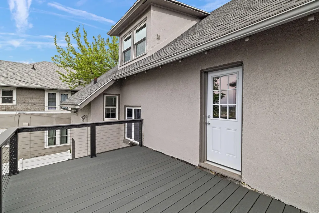 637 Fairview Avenue NE Grand Rapids City MI 49503
